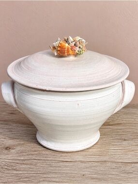 Handcrafted Ceramic Lidded Bowl with Seashell Accent | Made in France 🇫🇷